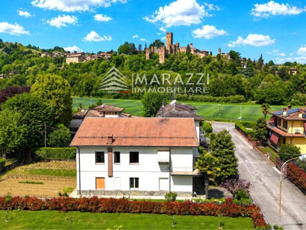 casa indipendente in vendita a Castell'Arquato