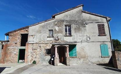 casa semindipendente in vendita a Castell'Arquato in zona Vigolo Marchese