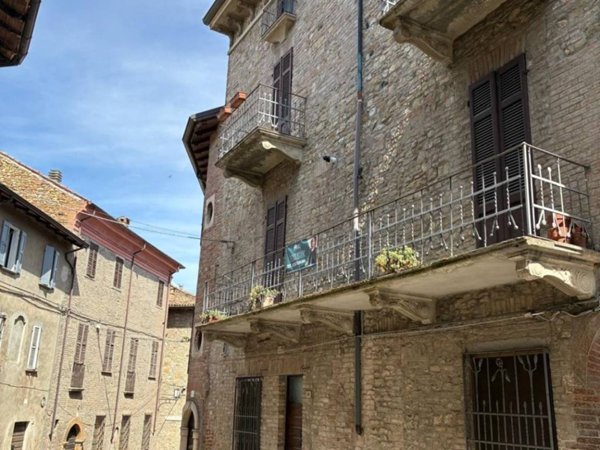 appartamento in vendita a Castell'Arquato