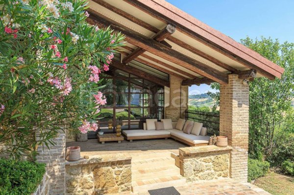 casa indipendente in vendita a Castell'Arquato