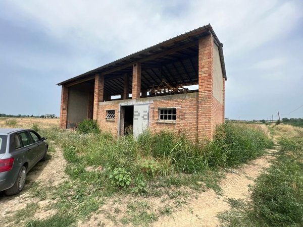 casa indipendente in vendita a Castell'Arquato in zona Vigolo Marchese