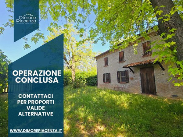 casa indipendente in vendita a Castell'Arquato in zona Vigolo Marchese