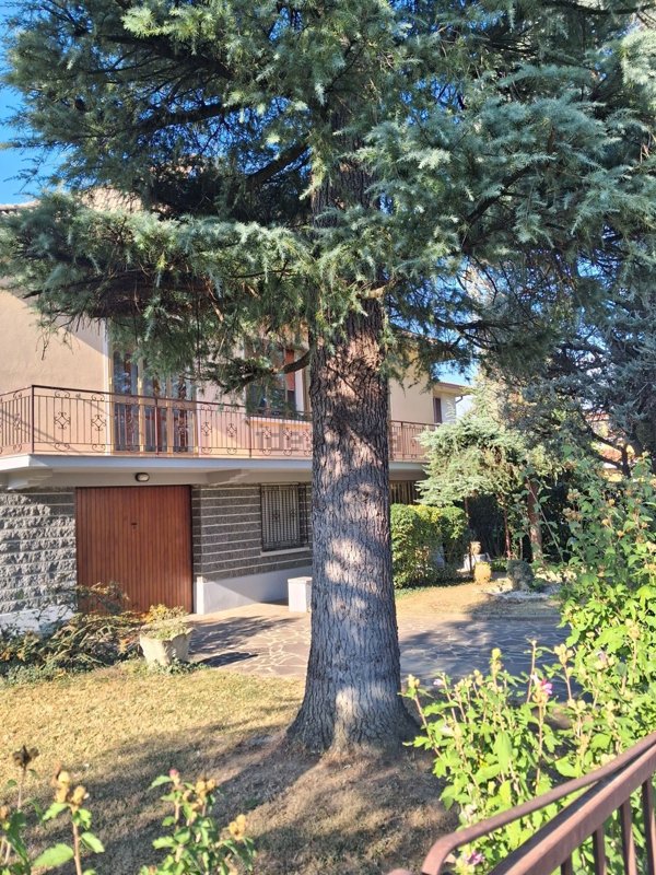casa indipendente in vendita a Castell'Arquato in zona Vigolo Marchese