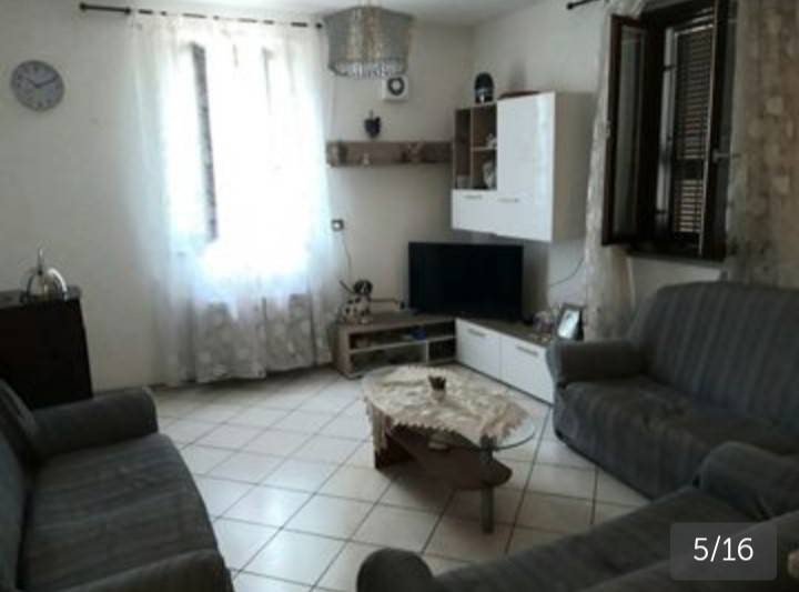 casa indipendente in vendita a Castel San Giovanni in zona Bosco Tosca