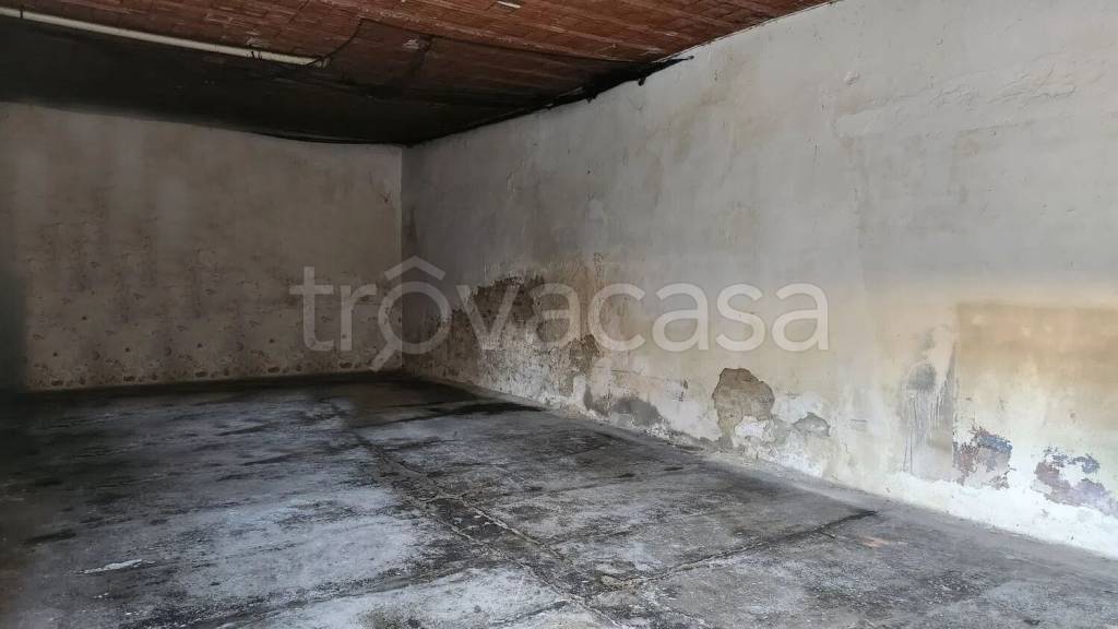 locale di sgombero in vendita a Castel San Giovanni