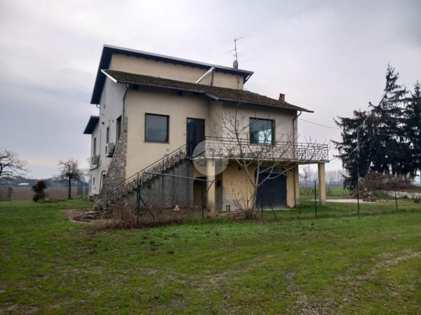 casa indipendente in vendita a Castel San Giovanni in zona Pievetta