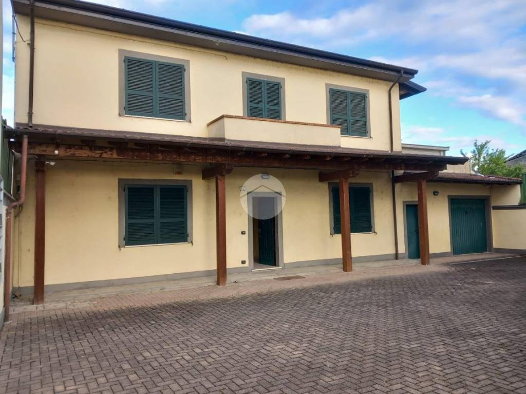 casa indipendente in vendita a Castel San Giovanni in zona Pievetta