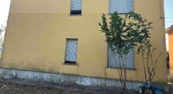 casa indipendente in vendita a Castel San Giovanni in zona Creta