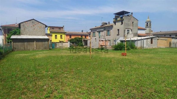 quadrivano in vendita a Castel San Giovanni in zona Fontana Pradosa