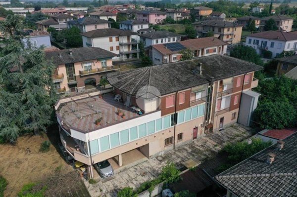 ufficio in vendita a Castel San Giovanni