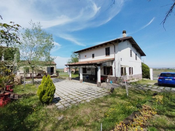 quadrivano in vendita a Castel San Giovanni