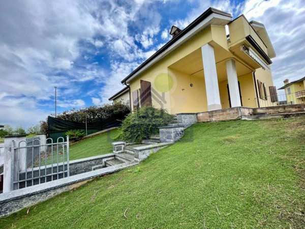 casa indipendente in vendita a Castel San Giovanni