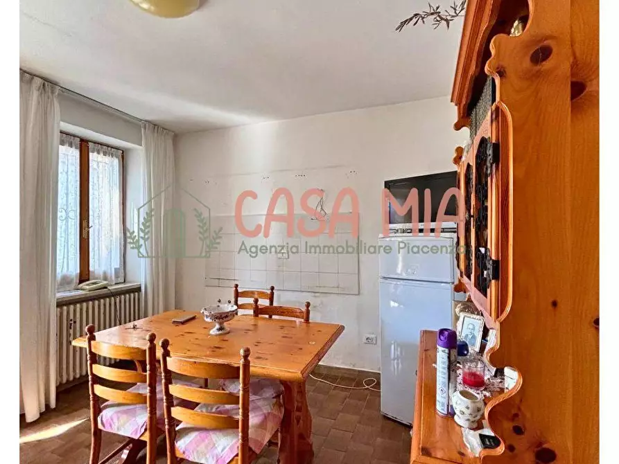 casa indipendente in vendita a Castel San Giovanni in zona Bosco Tosca