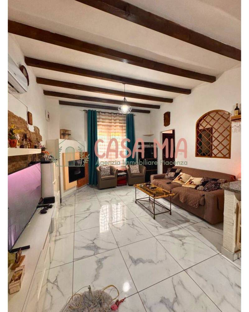 casa indipendente in vendita a Castel San Giovanni