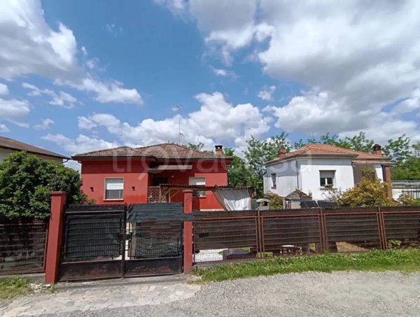 casa indipendente in vendita a Castel San Giovanni