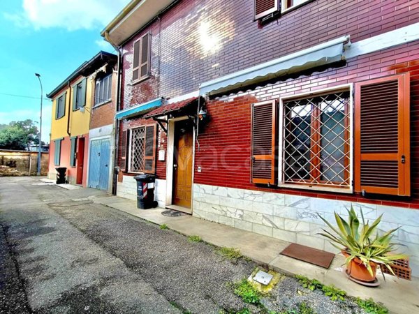 casa indipendente in vendita a Castel San Giovanni in zona Fontana Pradosa