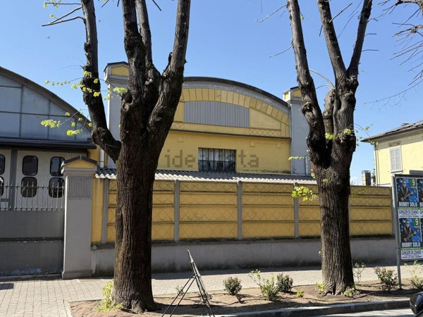 capannone in vendita a Castel San Giovanni