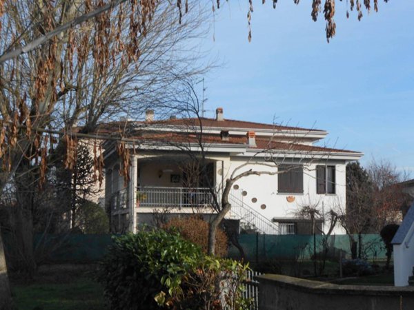 casa indipendente in vendita a Castel San Giovanni