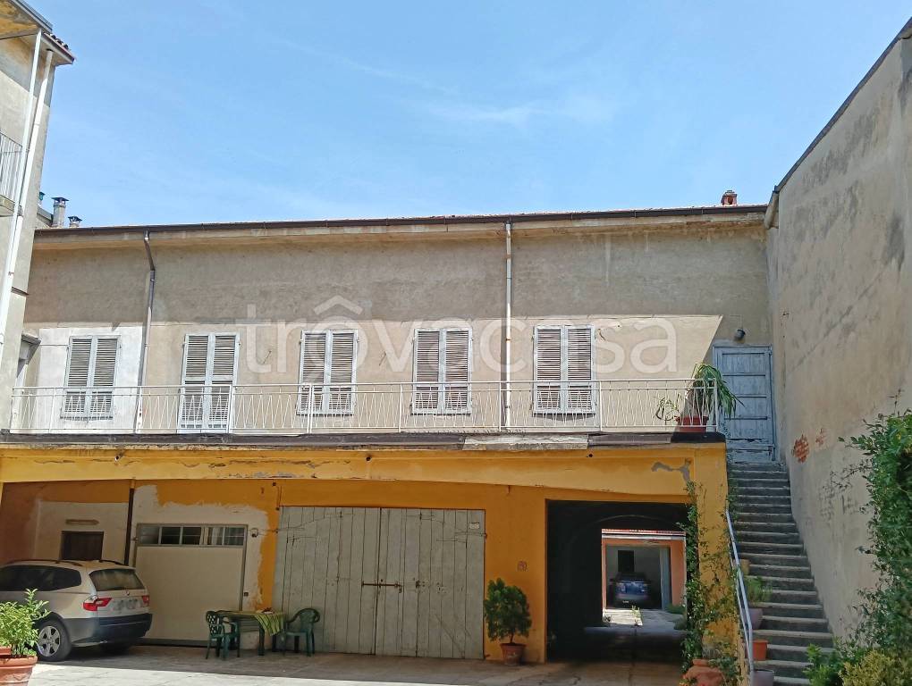 locale di sgombero in vendita a Castel San Giovanni