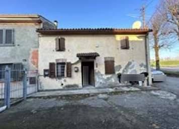 casa indipendente in vendita a Castel San Giovanni in zona Pievetta