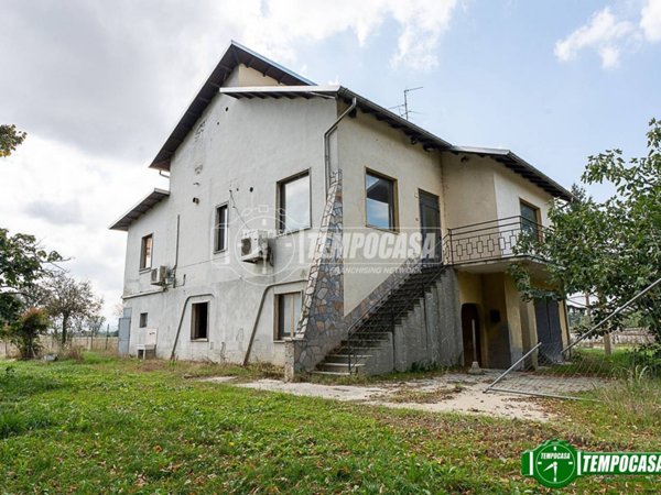 casa indipendente in vendita a Castel San Giovanni in zona Pievetta