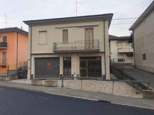 casa indipendente in vendita a Castel San Giovanni