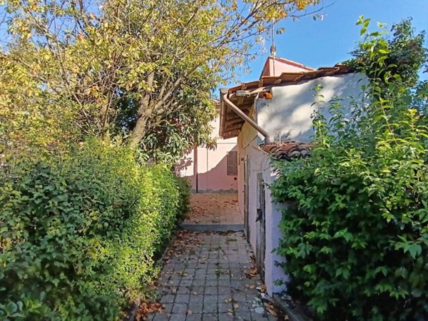 casa indipendente in vendita a Castel San Giovanni in zona Fontana Pradosa