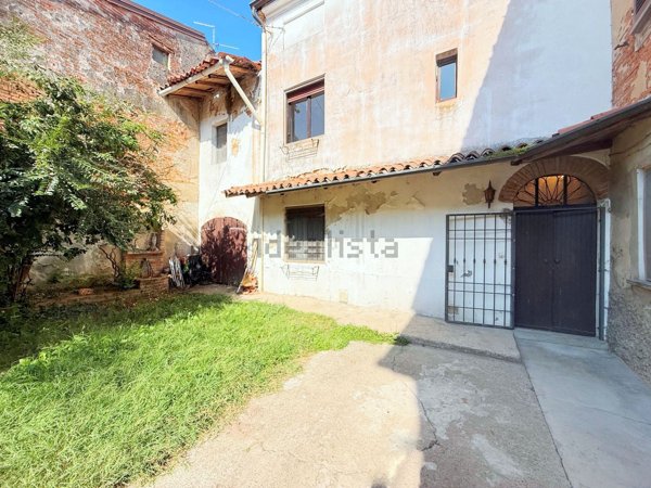 casa indipendente in vendita a Castel San Giovanni in zona Creta