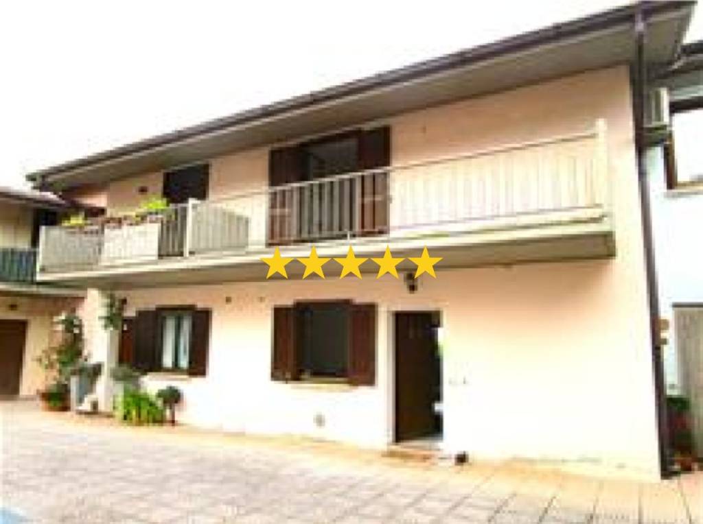 casa indipendente in vendita a Castel San Giovanni