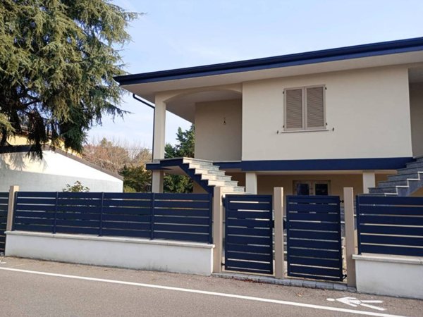 casa indipendente in vendita a Castel San Giovanni