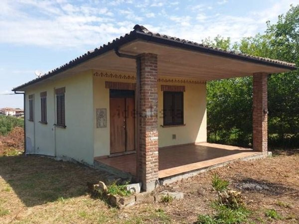 casa indipendente in vendita a Castel San Giovanni in zona Creta