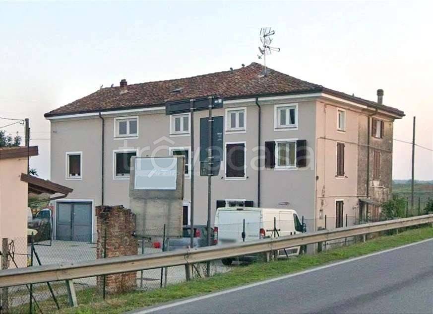 casa indipendente in vendita a Castel San Giovanni