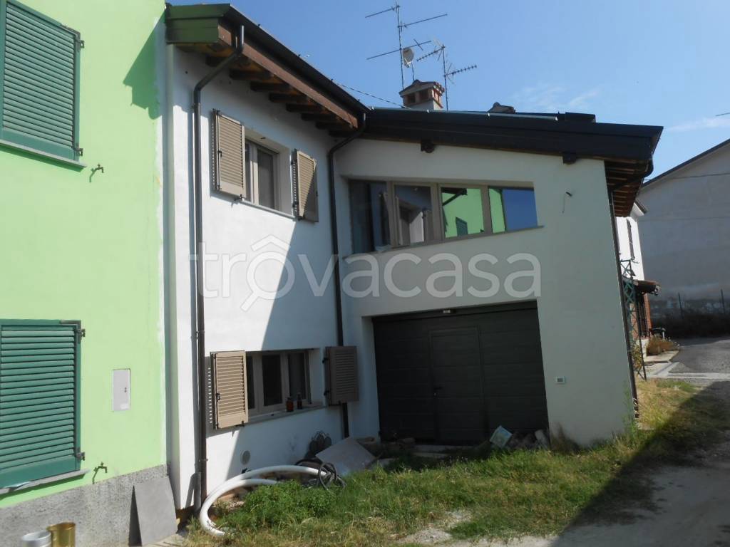 casa indipendente in vendita a Castel San Giovanni in zona Ganaghello