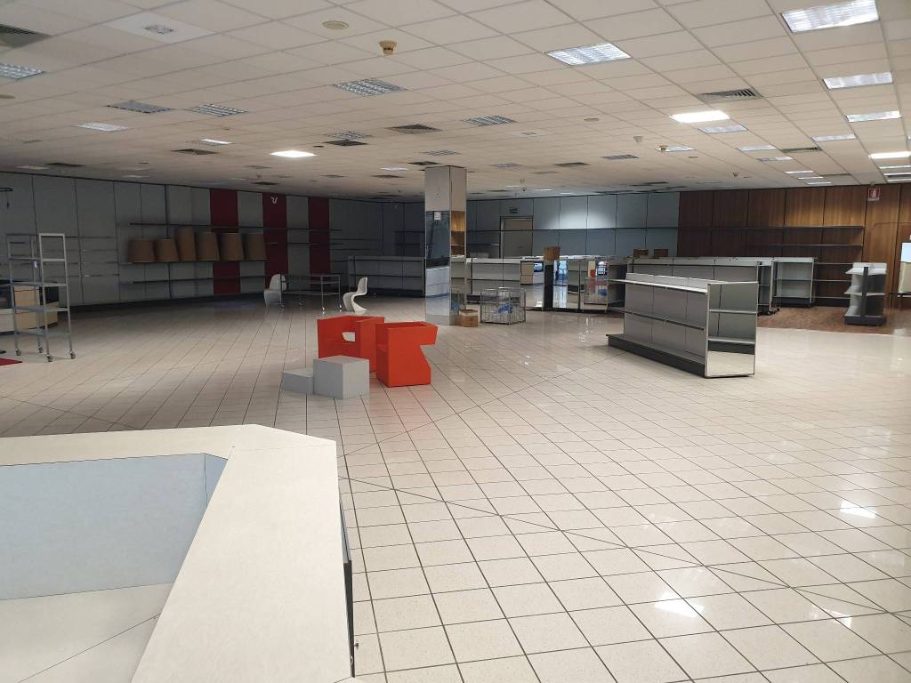 negozio in vendita a Castel San Giovanni