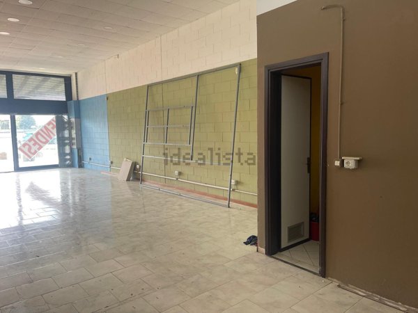 ufficio in vendita a Castel San Giovanni