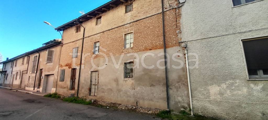 casa indipendente in vendita a Castel San Giovanni in zona Fontana Pradosa