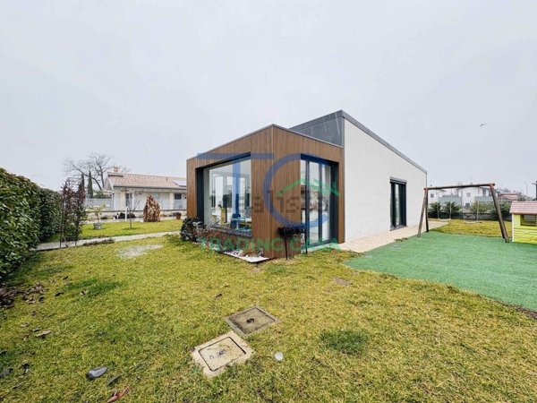 casa indipendente in vendita a Castel San Giovanni