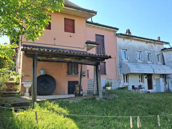 casa indipendente in vendita a Castel San Giovanni in zona Creta