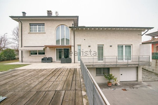 casa indipendente in vendita a Castel San Giovanni