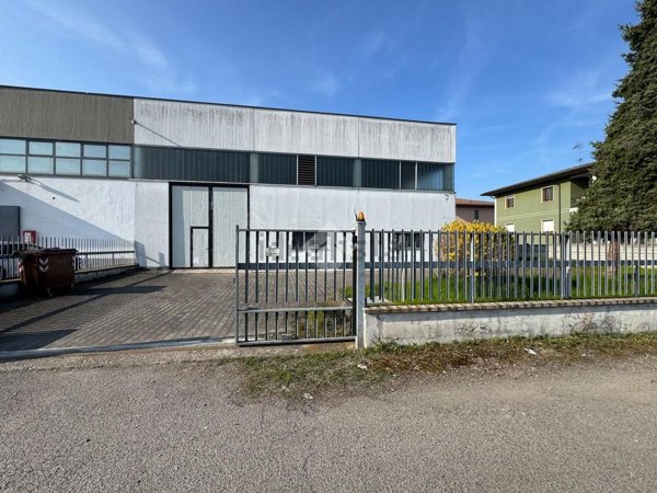 ufficio in vendita a Castel San Giovanni