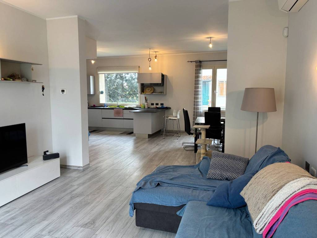 casa indipendente in vendita a Castel San Giovanni