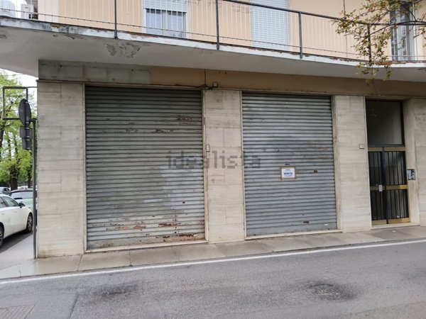 negozio in vendita a Castel San Giovanni