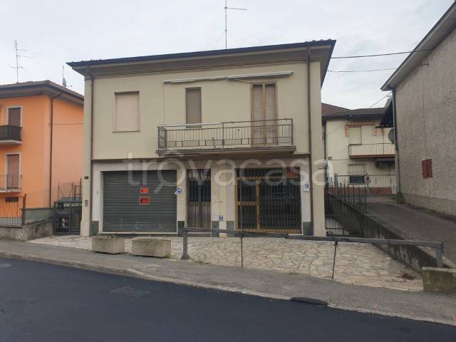 casa indipendente in vendita a Castel San Giovanni