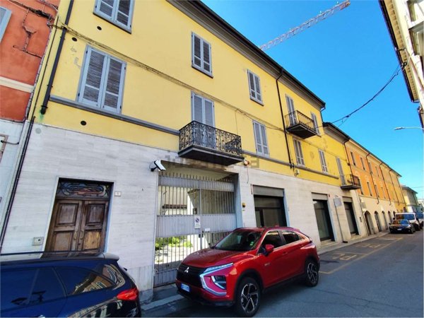 intera palazzina in vendita a Castel San Giovanni