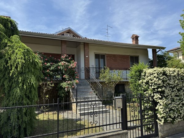 casa indipendente in vendita a Castel San Giovanni