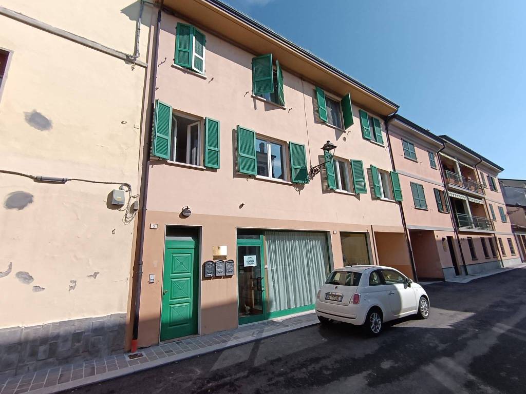 ufficio in vendita a Castel San Giovanni