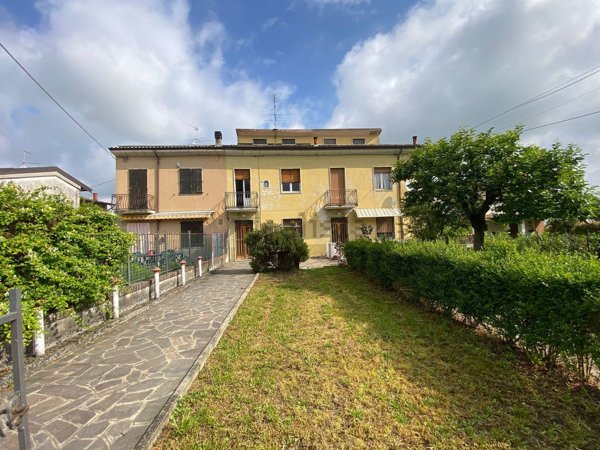 casa indipendente in vendita a Castel San Giovanni in zona Creta