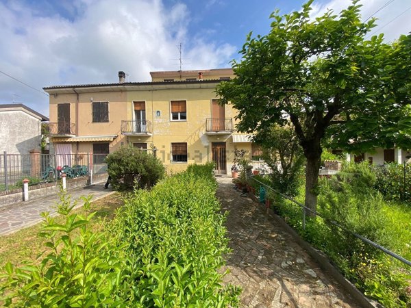 casa indipendente in vendita a Castel San Giovanni in zona Creta
