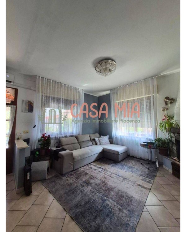 casa indipendente in vendita a Castel San Giovanni