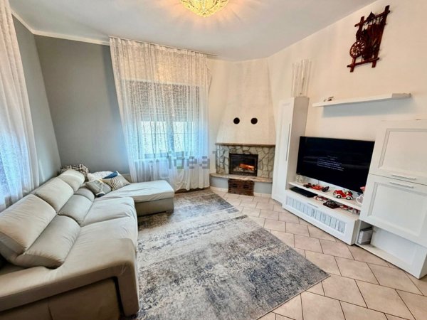 casa indipendente in vendita a Castel San Giovanni